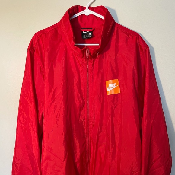 Nike Rain Jacket - Picture 2 of 4